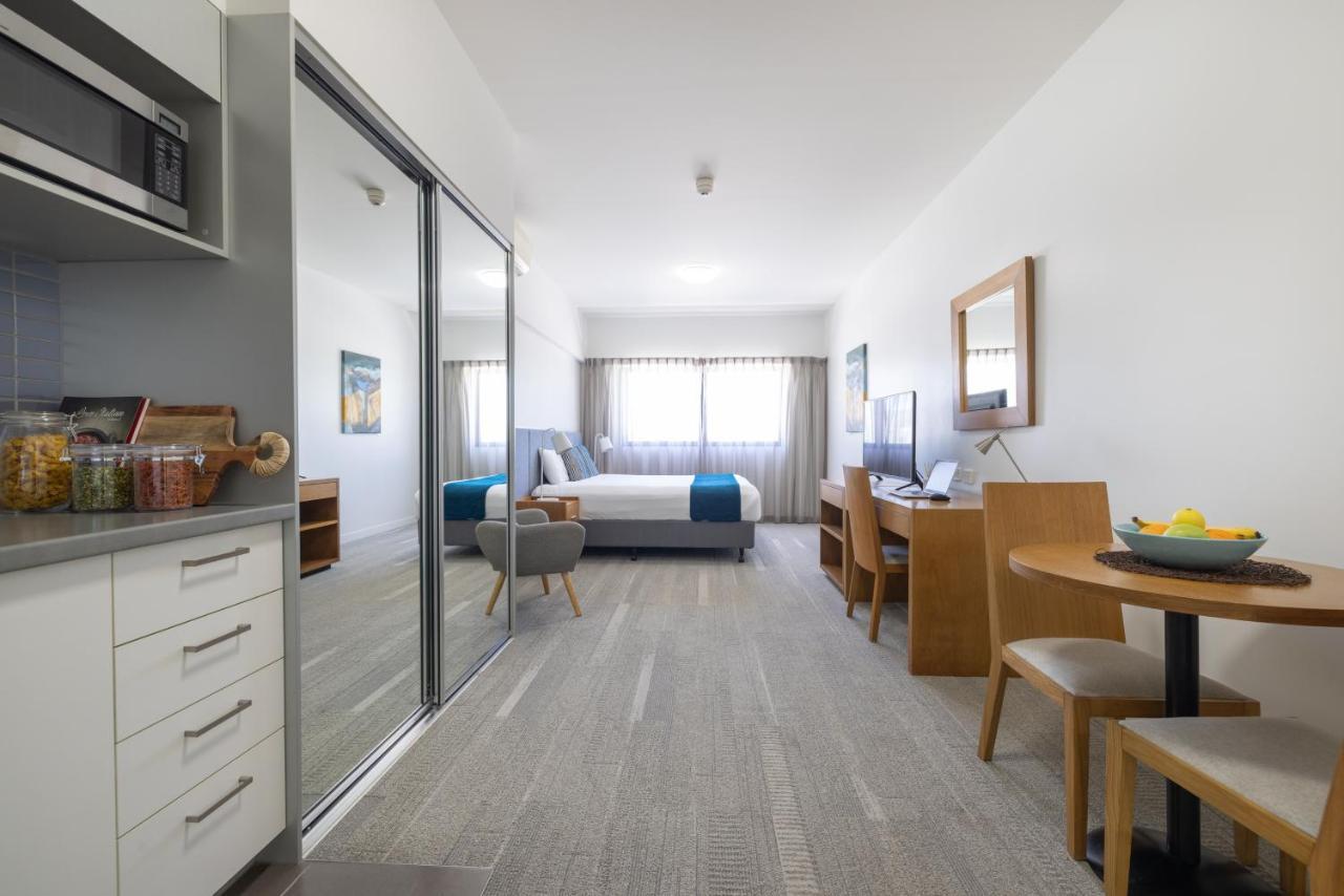 Aligned Corporate Residences 매카이 외부 사진