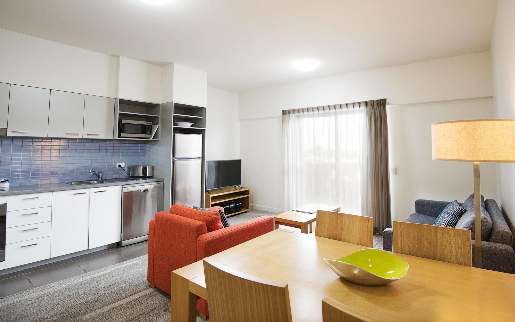 Aligned Corporate Residences 매카이 외부 사진